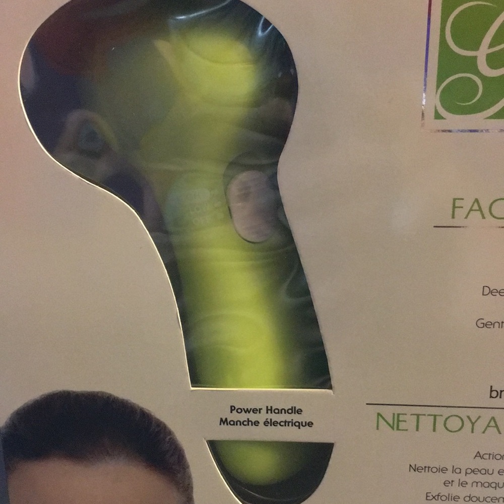Global Beauty Care Facial Cleansing Power Brush - Picture 2 of 5
